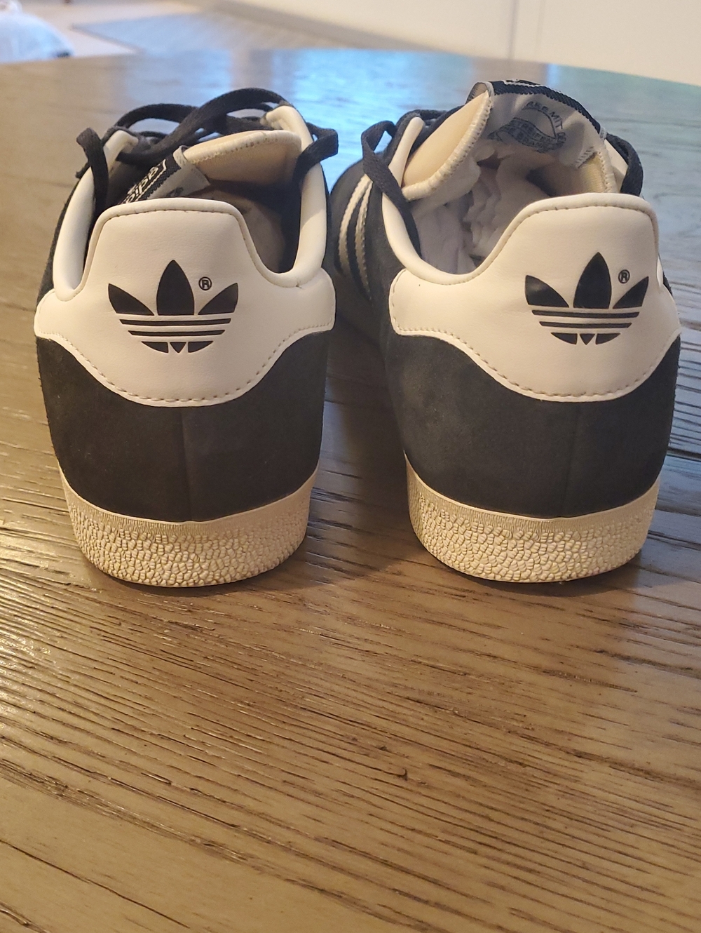 ADIDAS - Picture 6 of 8
